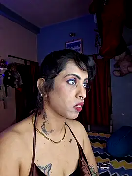 Snapshot of Love_Beauty01 chatting on 6, 5, 2026 Love Beauty01 online show from 6, 5, 2026