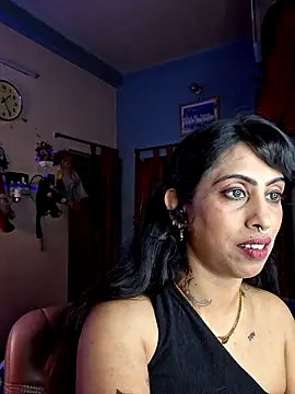 Love Beauty01 online show from 19, 4, 2026