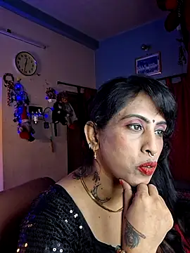 Snapshot of Love_Beauty01 chatting on 11, 5, 2026 Love Beauty01 online show from 11, 5, 2026