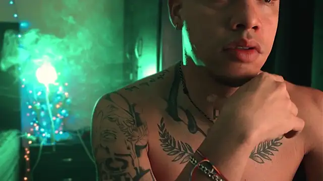 AlphaMasterXxx online show from 8, 4, 2026