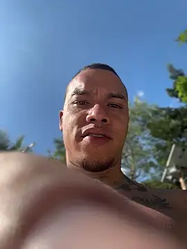 AlphaMasterXxx online show from 4, 4, 2026