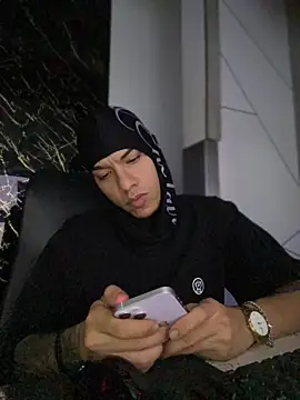 AlphaMasterXxx online show from 15, 10, 2025