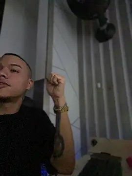 AlphaMasterXxx online show from 16, 10, 2025