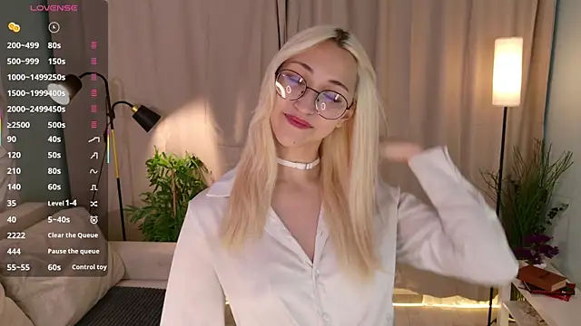 Snapshot of Marry_sharp chatting on 24, 10, 2025 Marry sharp online show from 24, 10, 2025