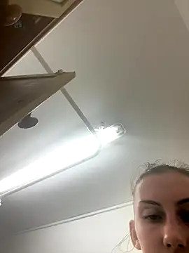 MilaRenee online show from 9, 10, 2025