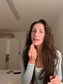 MilaRenee online show from 15, 3, 2026