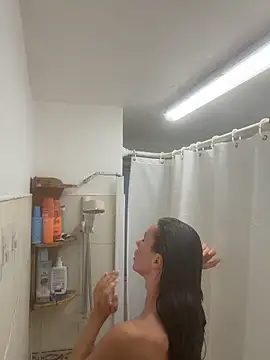 MilaRenee online show from 21, 12, 2025