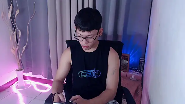 pinkcock froi2305 online show from 6, 4, 2026