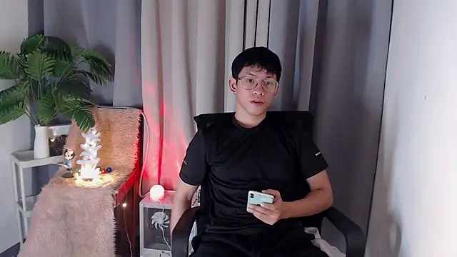 pinkcock froi2305 online show from 4, 11, 2025