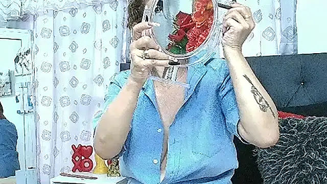 Victoriacoperino online show from 4, 11, 2025