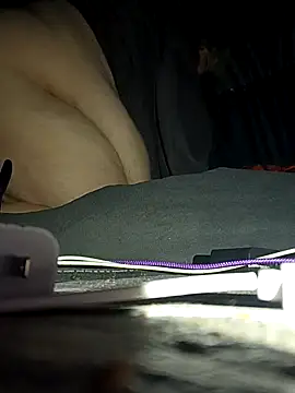 Snapshot of PainPriness chatting on 30, 10, 2025 PainPriness online show from 30, 10, 2025