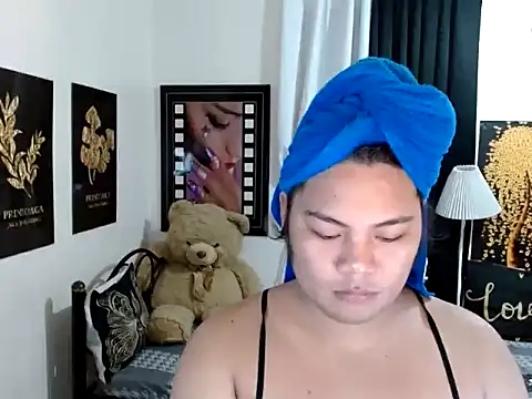 TSbrianaHugeCock online show from 29, 3, 2026