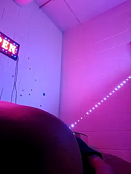 Nuttygmarley online show from 27, 11, 2025