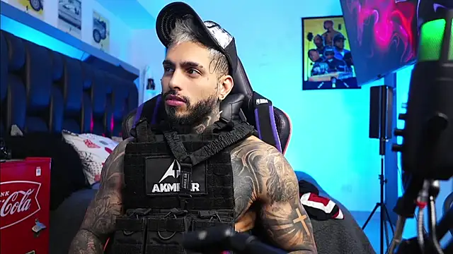 Snapshot of logan_hugh8 chatting on 21, 2, 2026 logan hugh8 online show from 21, 2, 2026