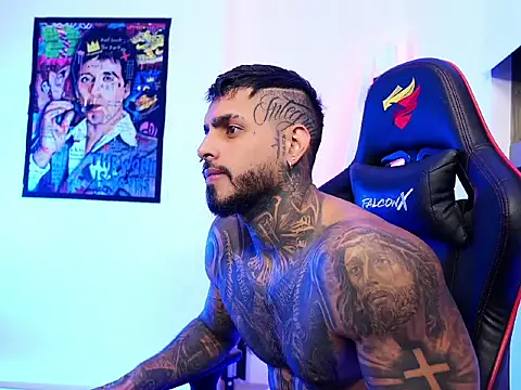 Snapshot of logan_hugh8 chatting on 16, 10, 2025 logan hugh8 online show from 16, 10, 2025