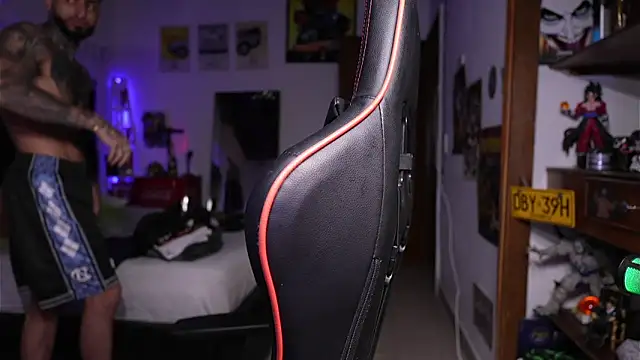 logan hugh8 online show from 14, 4, 2026