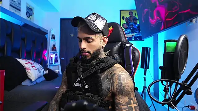 Snapshot of logan_hugh8 chatting on 20, 2, 2026 logan hugh8 online show from 20, 2, 2026