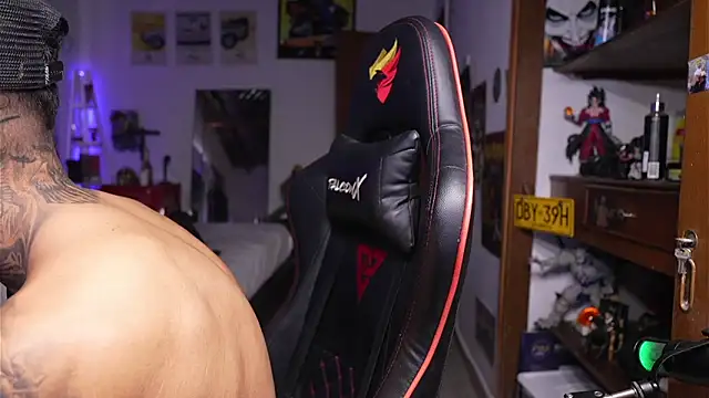 logan hugh8 online show from 22, 4, 2026