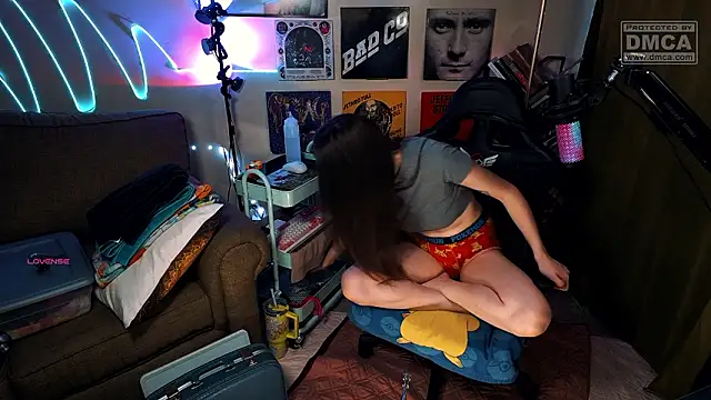 urhappywaifu online show from 14, 2, 2026