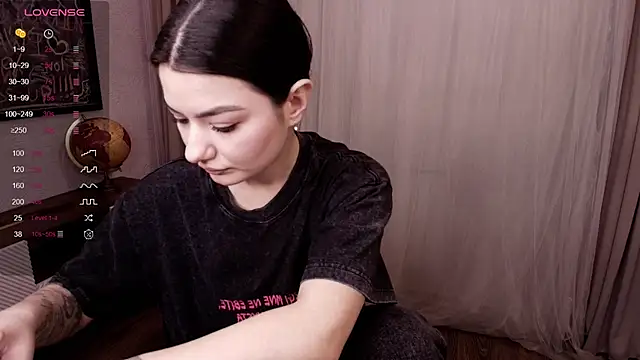 Snapshot of Dark_Moni chatting on 19, 10, 2025 Dark Moni online show from 19, 10, 2025