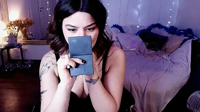 Dark Moni online show from 18, 12, 2025