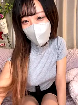 Snapshot of emiiiii1001 chatting on 27, 9, 2025 emiiiii1001 online show from 27, 9, 2025