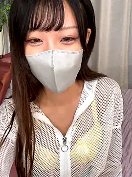 Snapshot of emiiiii1001 chatting on 14, 10, 2025 emiiiii1001 online show from 14, 10, 2025