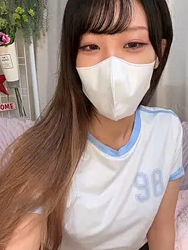 Snapshot of emiiiii1001 chatting on 18, 9, 2025 emiiiii1001 online show from 18, 9, 2025