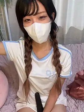 Snapshot of emiiiii1001 chatting on 11, 9, 2025 emiiiii1001 online show from 11, 9, 2025