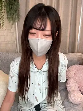 Snapshot of emiiiii1001 chatting on 1, 11, 2025 emiiiii1001 online show from 1, 11, 2025