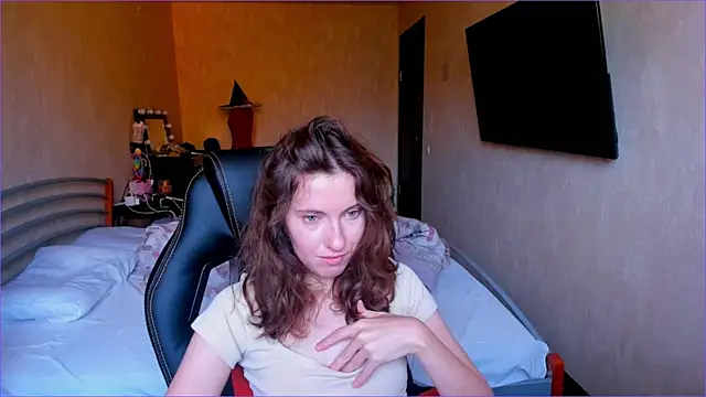 Snapshot of Agata_in_Wonderland chatting on 9, 10, 2025 Agata in Wonderland online show from 9, 10, 2025