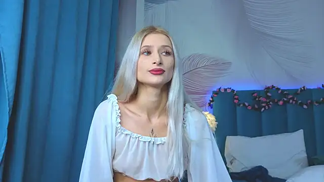 Monica Leen online show from 21, 11, 2025