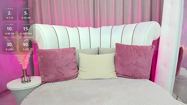 Snapshot of _Sunpuddle chatting on 17, 11, 2025 Sunpuddle online show from 17, 11, 2025