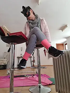 SweetSun69 online show from 5, 4, 2026