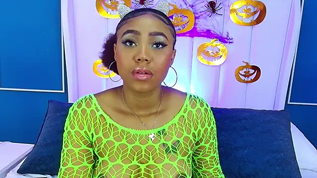 AngelaRoberts online show from 26, 10, 2025