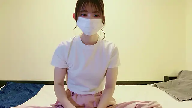 Snapshot of NANA_chan_1 chatting on 13, 10, 2025 NANA chan 1 online show from 13, 10, 2025