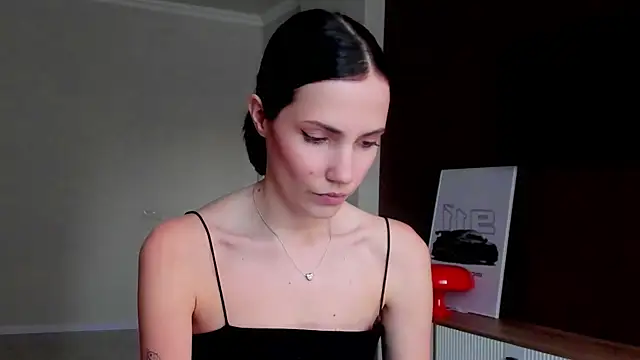 AdeleShinemm online show from 14, 11, 2025