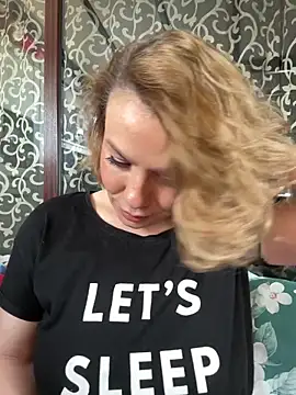 Snapshot of emmasweett11 chatting on 27, 3, 2026 emmasweett11 online show from 27, 3, 2026