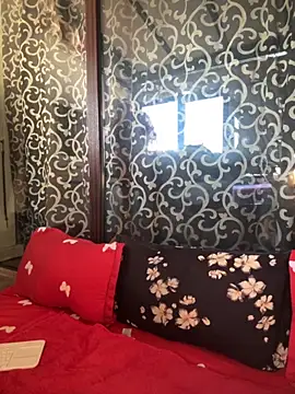 Snapshot of emmasweett11 chatting on 21, 10, 2025 emmasweett11 online show from 21, 10, 2025