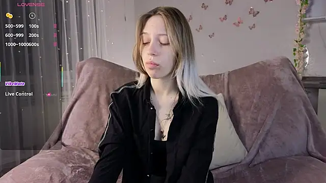 NyxaThorn online show from 21, 4, 2026