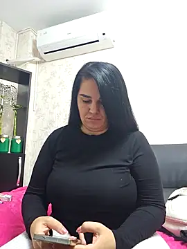 Snapshot of VickyDivinee chatting on 18, 9, 2025 VickyDivinee online show from 18, 9, 2025