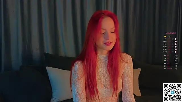 Snapshot of GildedKitten chatting on 7, 10, 2025 GildedKitten online show from 7, 10, 2025