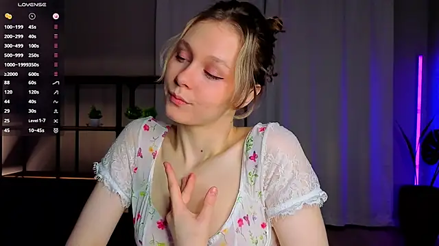 Snapshot of Tender_beauty chatting on 16, 5, 2026 Tender beauty online show from 16, 5, 2026