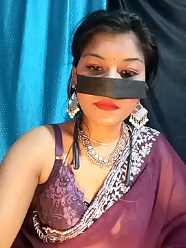 Snapshot of Horny_Ishika chatting on 4, 11, 2025 Horny Ishika online show from 4, 11, 2025