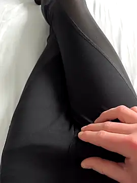 luckylover2024 online show from 22, 2, 2026