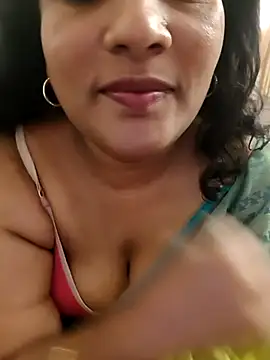 Snapshot of Aunty_Boy_143 chatting on 7, 10, 2025 Aunty Boy 143 online show from 7, 10, 2025