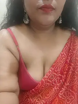 Snapshot of Aunty_Boy_143 chatting on 28, 7, 2026 Aunty Boy 143 online show from 28, 7, 2026