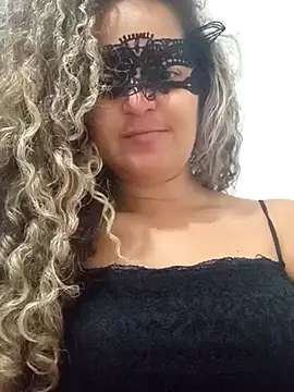 RaphinhaSanches online show from 6, 11, 2025