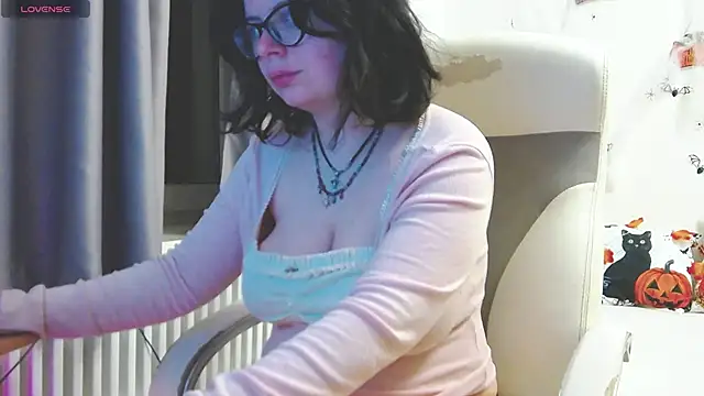 Snapshot of MilisaSweet777 chatting on 1, 11, 2025 MilisaSweet777 online show from 1, 11, 2025