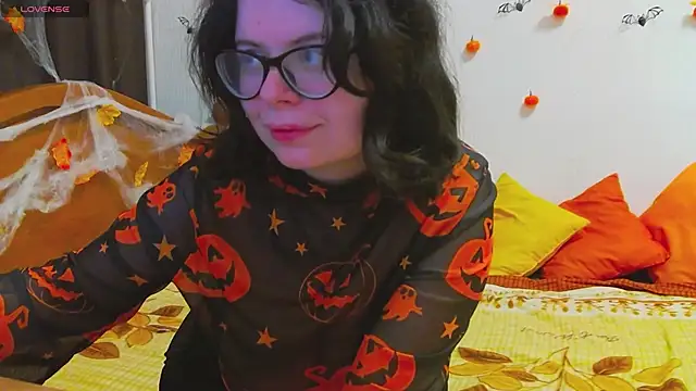 Snapshot of MilisaSweet777 chatting on 31, 10, 2025 MilisaSweet777 online show from 31, 10, 2025